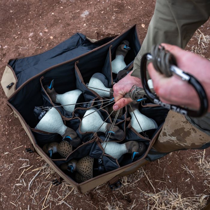 Чучело Dive Bomb Industries, LLC F1 Slotted Duck Decoy Bag
