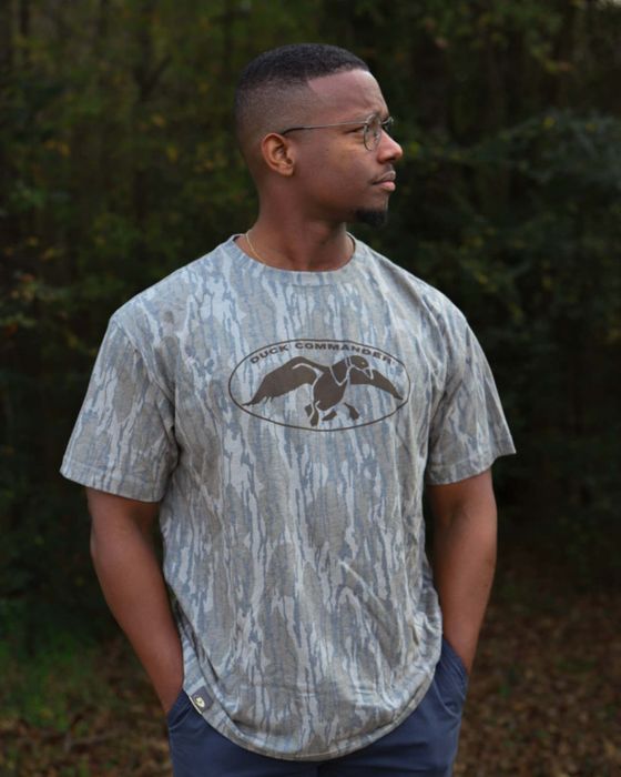 Охотничий камуфляж Duck Commander Mossy Oak Bottomland Logo Tee