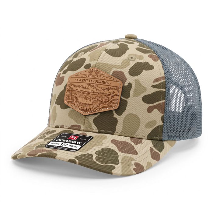 Головной убор Ascent Fly Fishing Heritage Duck Camo Leather Patch Trucker Hat